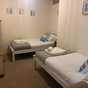 https://seawards-2-bedroomed-seafront-filey.yorkshirehotels.net